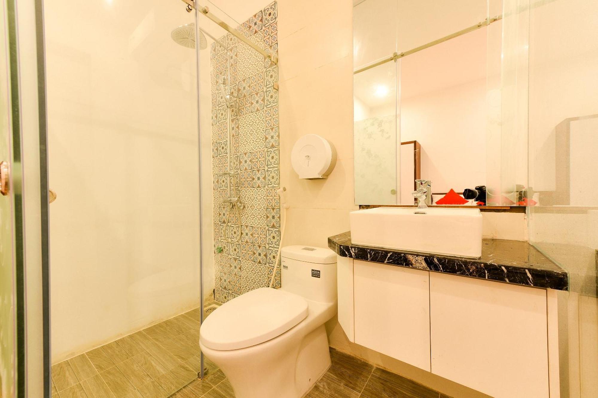 Oyo 317 Kim Cuong Hotel 2 Hanoï Extérieur photo